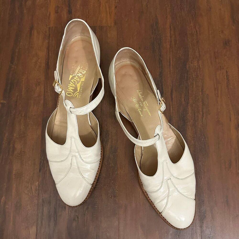 VINTAGE SALVATORE FERRAGAMO for SAKS T-Strap Heels in White Leather